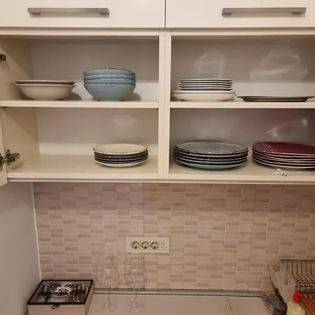 Daire Cozy Next To Bus And Train Station *