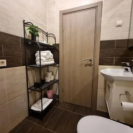 Appartement Cozy Next To Bus And Train Station