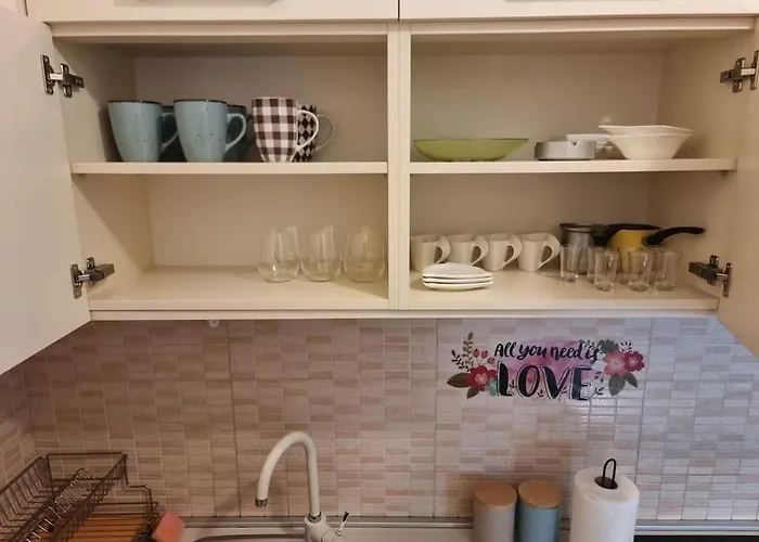 Cozy Next To Bus And Train Station Appartamento Podgorica